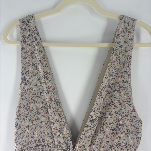 Polagram Taupe Floral Dress with Plunging V Neck. Pockets! - Picture 2 of 8